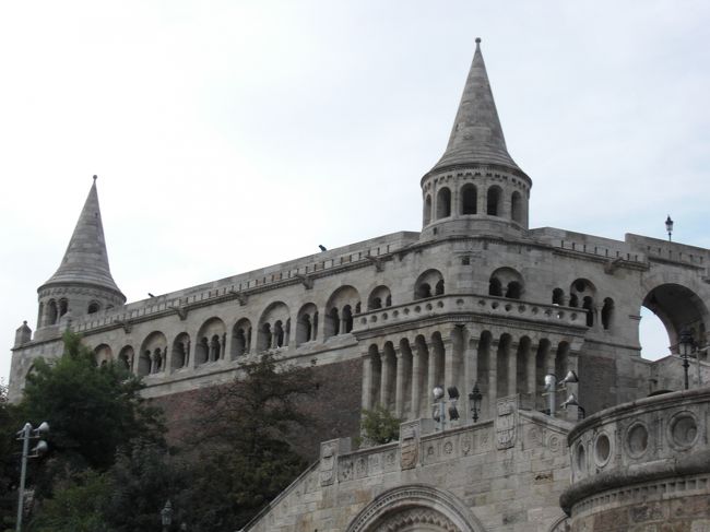 漁夫の砦。<br />下側から。