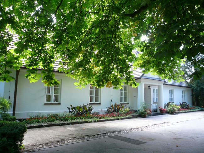 ここが憧れのショパンの生家。