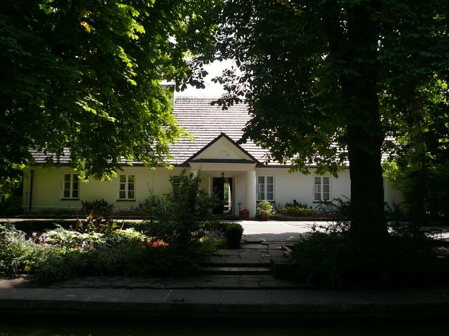 ひっそりと見えてきました。<br />ステキデスo(〃＾▽＾〃)o。<br />この景色スキ！