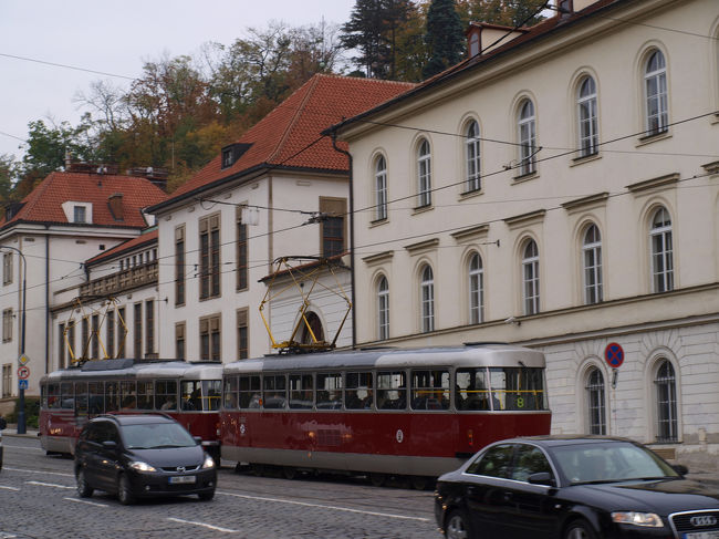 街中を走るトラム