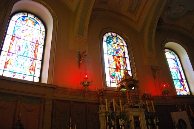 ステンドグラス。<br />なんとも神秘的でしょ？