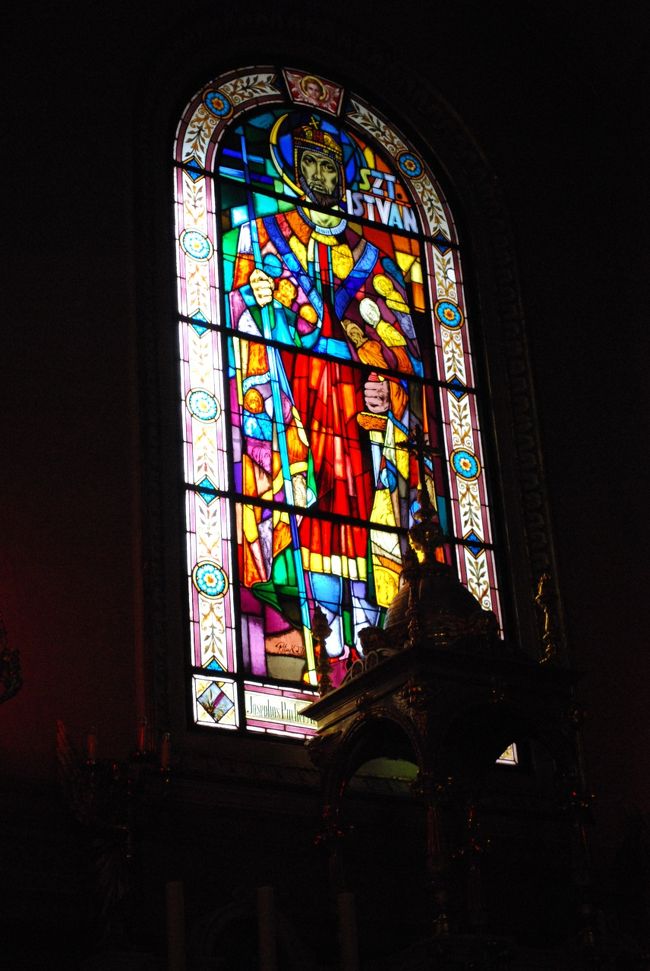 初代国王「聖イシュトバーン」です。