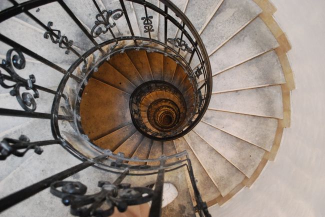 しかい、フィレンツェのドゥオモに比べると階段の幅広いし、明るいしで楽しく登ることができました！