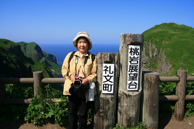 桃岩展望台です、母です・・・