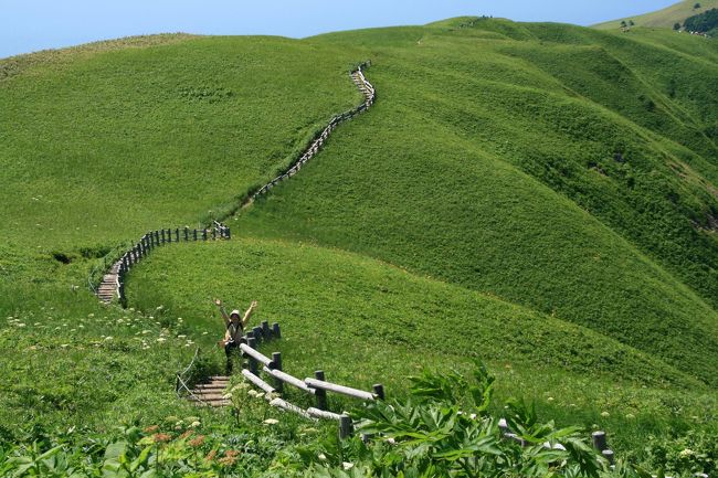 両手を広げて喜ぶ母！？