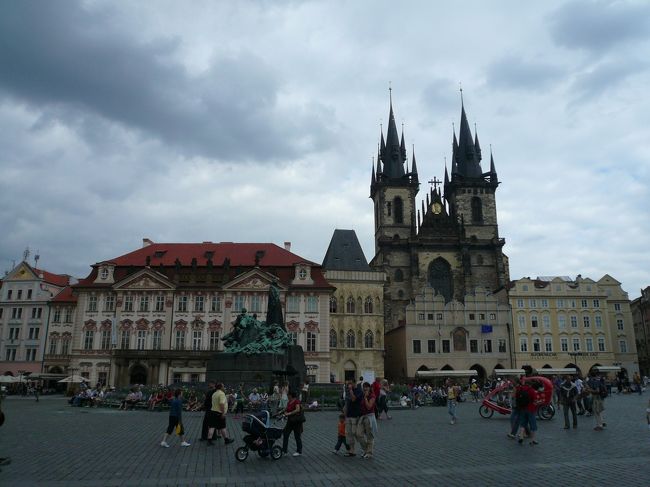 二日目は<br />イベントはやっていなかったので<br />広場はこんな感じで<br />広々としていました。