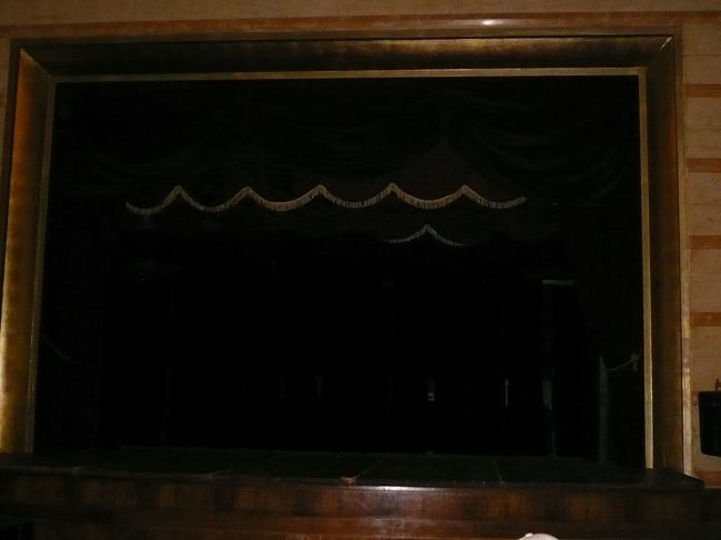 水曜日はドン･ジョバンニは<br />やっていない。<br />ということで<br />magic furut<br />”魔笛”を見ることにしました。<br />20:00〜22:00