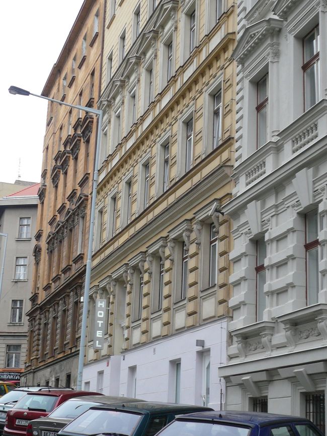 Hotel Amarilis<br />2泊で98ユーロ。<br />フロントの方はいつも親切でした。