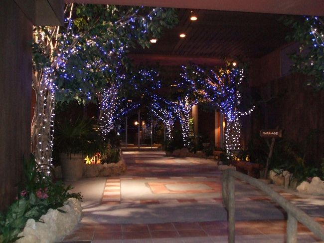 ビーチタワーの入り口<br />１１月にいったのでクリスマスチックなのかな？