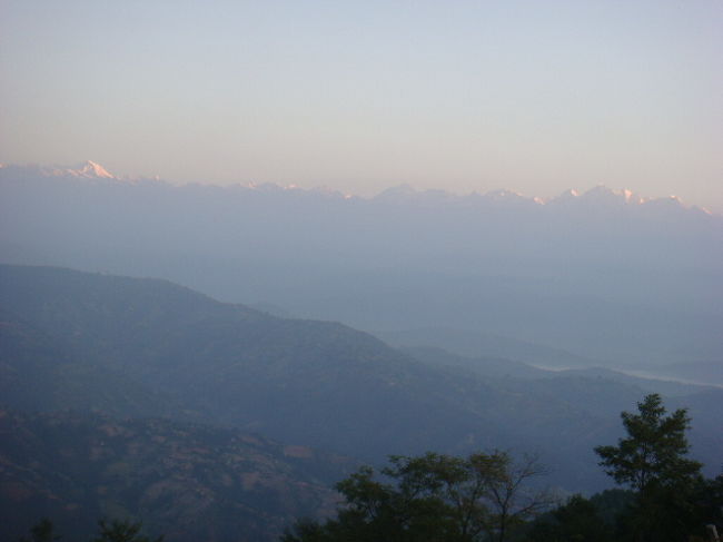 朝日を浴びてヒマラヤも輝いてきました。