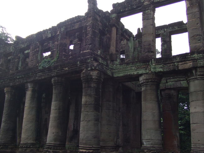 プレア・カン。<br />かなり立派な遺跡でした。結構広かったです。<br />この二層構造が珍しい。