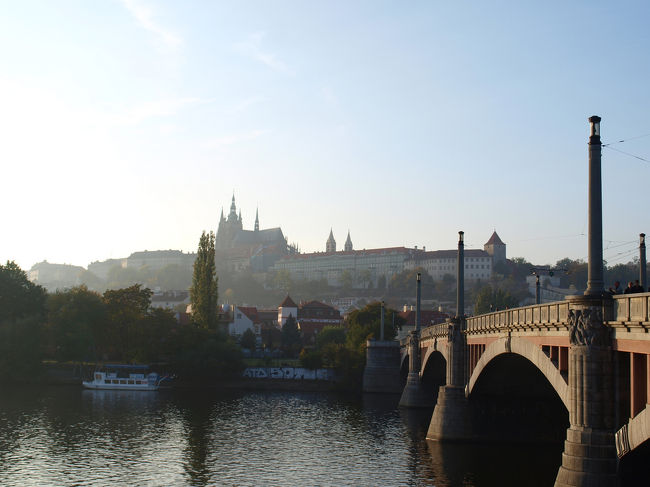 カレル橋とプラハ城