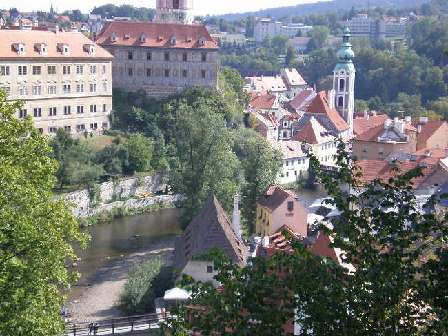 翌日チェスキー・クルロムフへ。静かな山間の城下町。かっこいいオットーさんという方のガイドがなかなか面白かった。