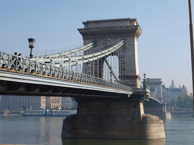 昼間のくさり橋