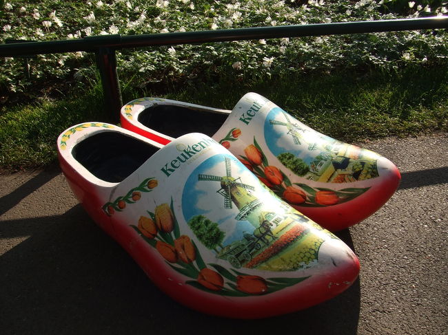 オランダと言えば木靴。<br />超巨大な撮影用の木靴がありました。