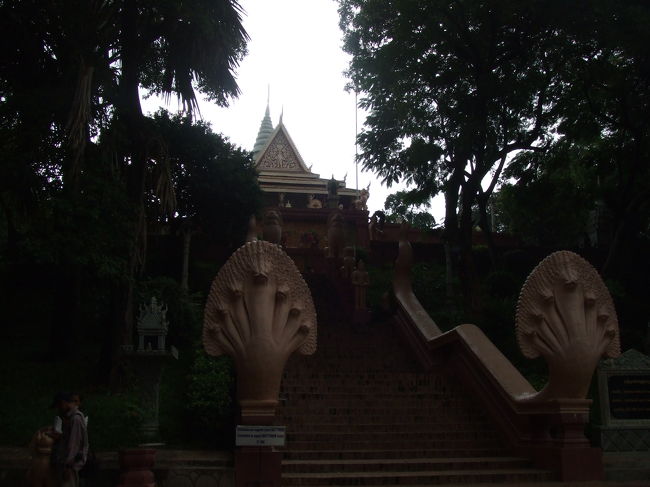 お寺には、入場料(1$)を払って入りました。