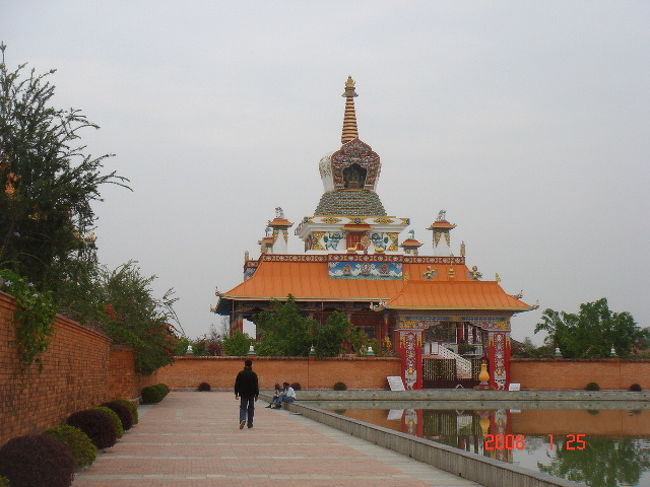 ドイツ寺です。<br />オレンジ色がひときわ目立ち、目をひきます。