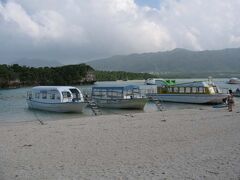 日本百景の川平湾
グラスボート乗船料　大人　１０００円　小人　５００円