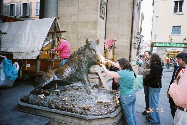 新市場のロッジア