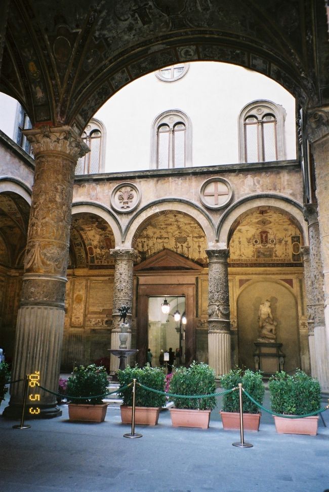 ヴェッキオ宮の中庭