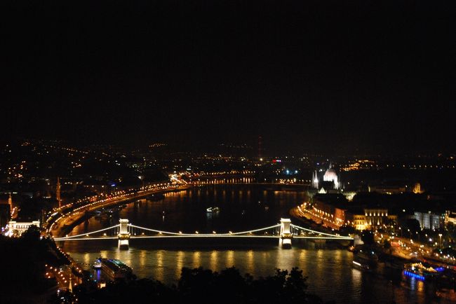 くさり橋の夜景