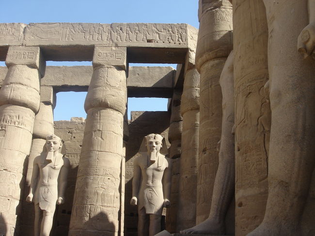 今にも歩き出しそうな迫力。