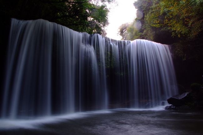 反対側からの写真です。<br />もう日暮れ時で、写真で見るよりあたりは暗くなっています。　真夏に水遊びに来ると最高な感じです。気持ちいいだろうな･･･