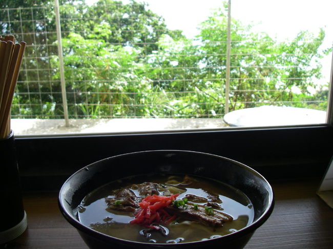 三枚肉とソーキが入ったとてもいいお味のソバ。<br />お気に入りです。