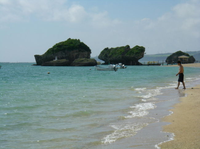 と思ったら、泳いでる人が居ました。<br />もう11月だっていうのに、余裕で泳げる気候です。