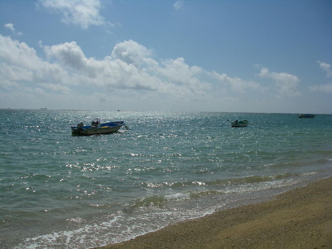 さて、まもなく帰りの便の時間なので、一路空港方面へ向かうこととします。<br />また来るね沖縄の海。