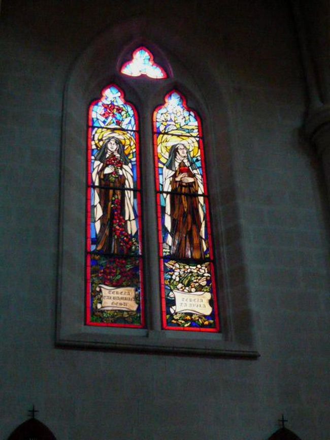 ←◆『サンジュリアンの教会♪』<br /><br />下の部分には文字がありましたよ