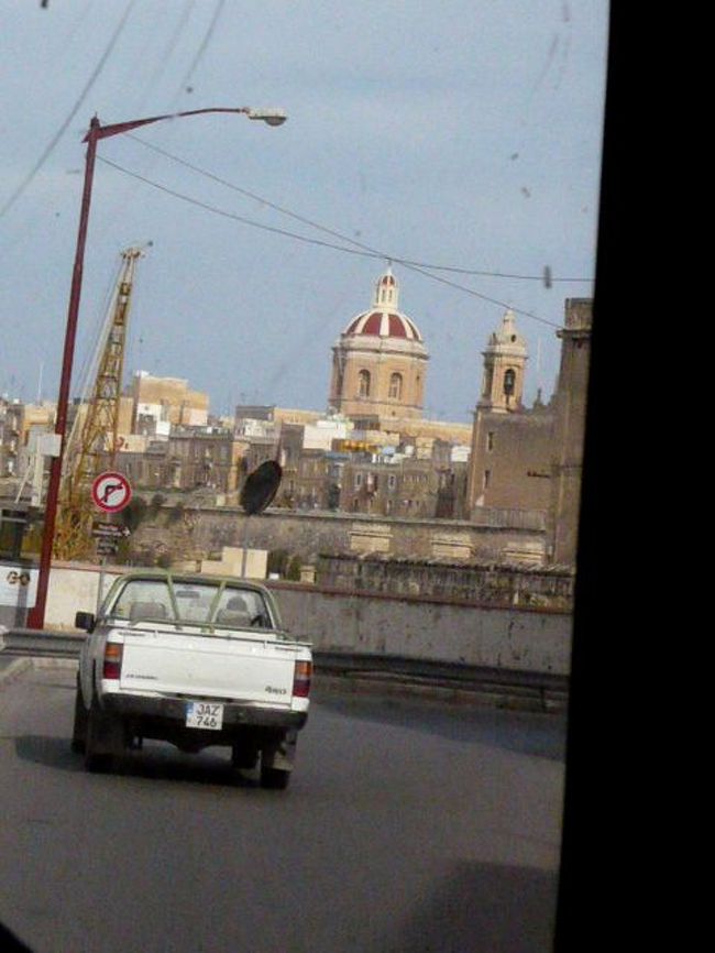 ←◆『バスからの景色♪』<br /><br />あ〜段々街が見えてきました