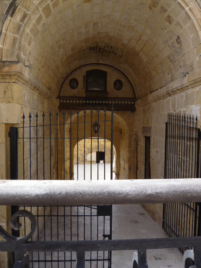 ←◆『ビットリオーザの街♪』<br /><br />ここは公共の施設っぽかったです