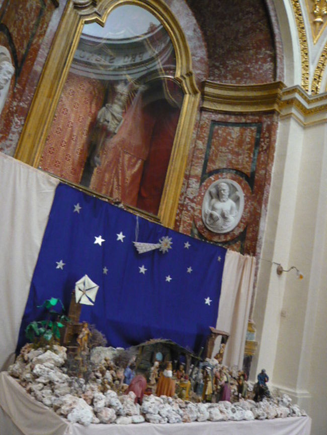 ←◆『聖ローレンス教会♪』<br /><br />お、ここに生誕のオブジェがあった