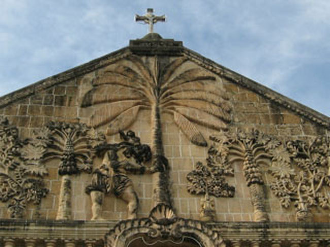 椰子の木が描かれています。