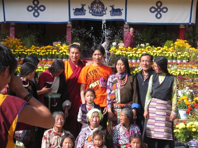 地元のチベット人