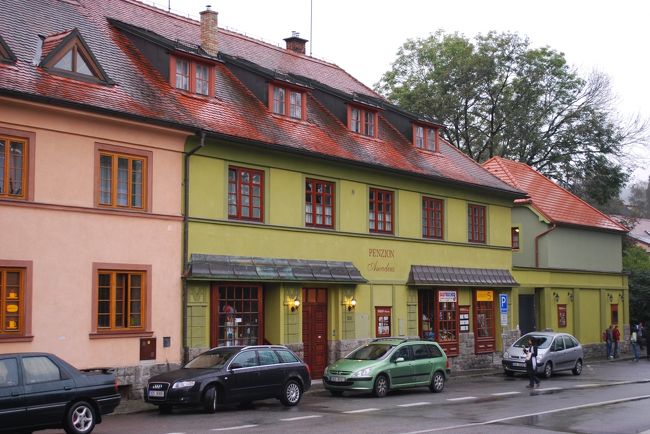 ペンションです<br />かわいい色です