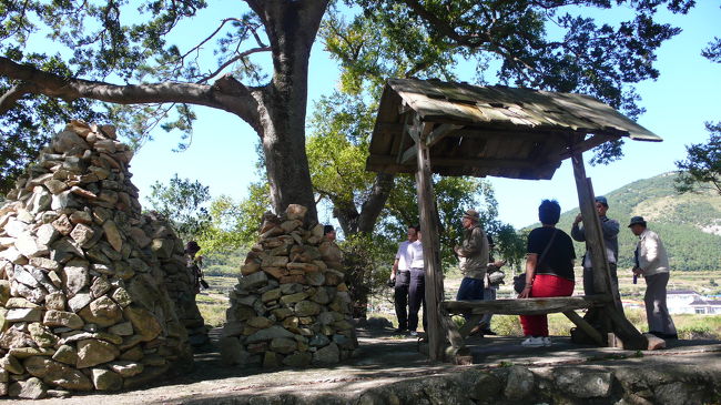 この場所に座って雨宿りをした場所？<br />ドラマを見ていない私、間違い？