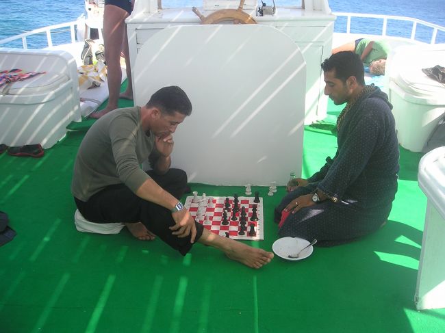 キャプテンはお昼にいつもチェスをしているらしいです。<br />なんか男の遊びって感じでかっこいいですね。