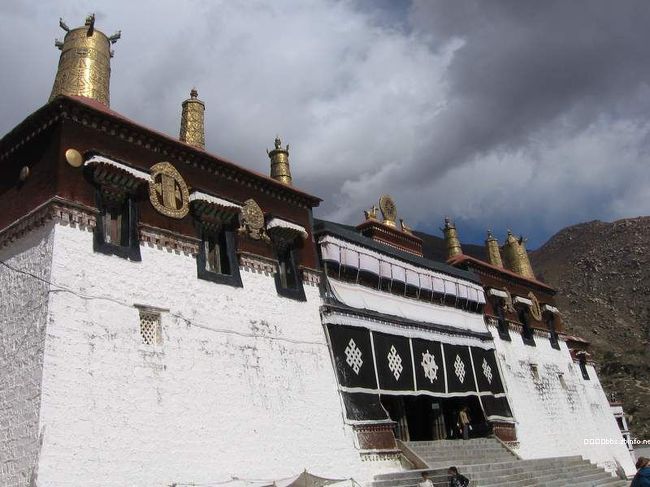 デンプン（哲蚌）寺