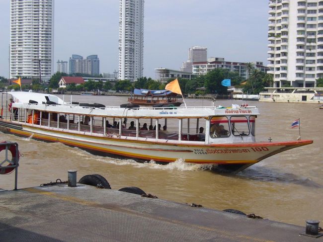 DAY2：ナームー♪な1日。<br /><br />今日は、チャオプラヤ・エキスプレスという船に乗って、お寺めぐりに繰り出してきま〜す。