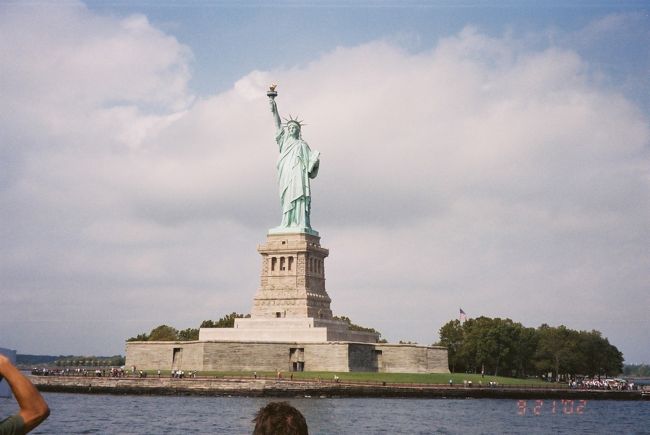 自由の女神