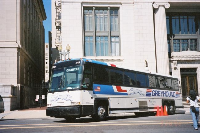 グレイハウンド(長距離バス)