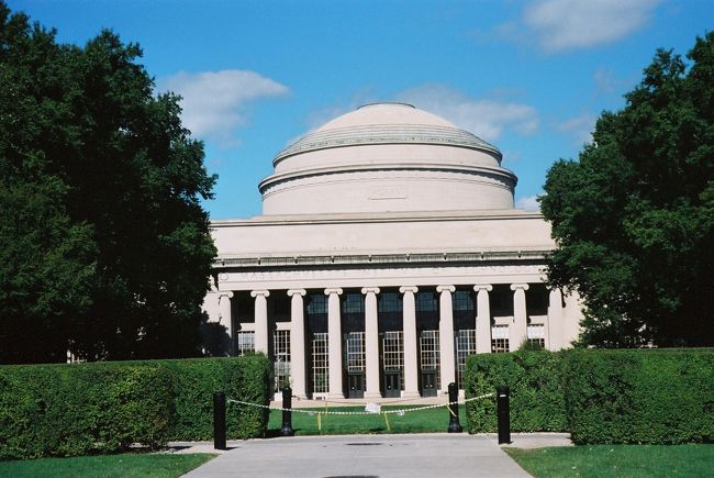 マサチューセッツ工科大学(MIT)