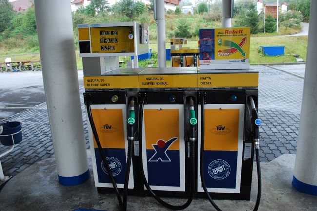 セルフ式です。