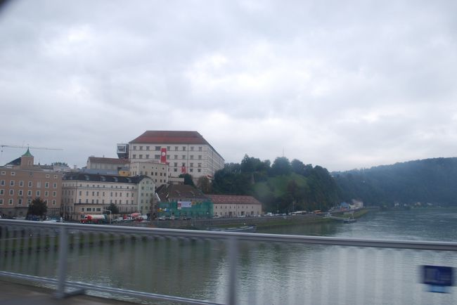 LINZ近くまで来ました。<br />1時間50分ほどでチェスキークルムロフまで来ました。<br />途中休憩も考えると、結構バスも早いですね。