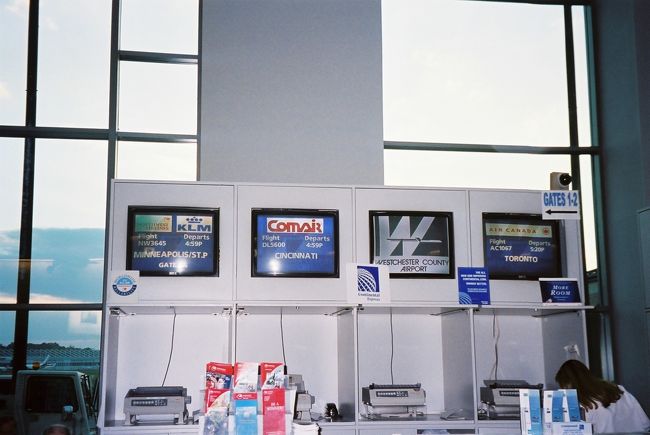 15:25頃ラ･ガーディア空港 −(タクシー)→ 16:10頃 White Plains空港<br /><br />