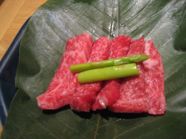 焜炉<br />飛騨牛<br /><br />やわらかくておいしかったです〜。<br />焼いていただきました。