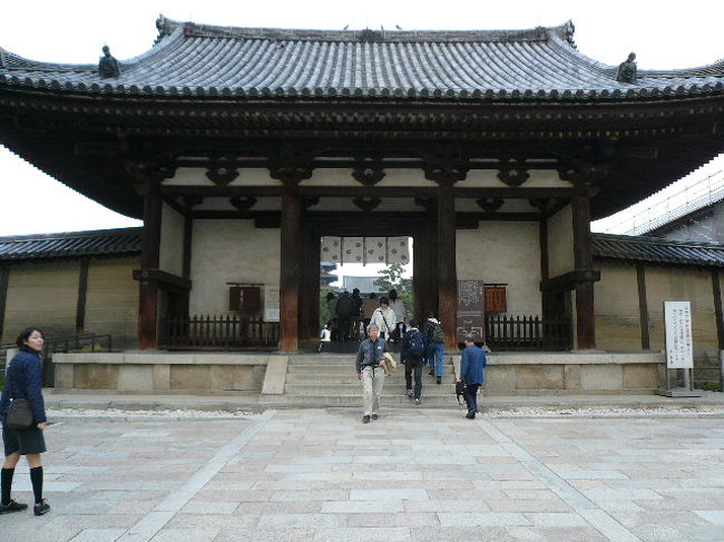 ですぐに南大門です。何度も何度も"南大門"って名前を聞くたびに、すぐにお隣の国のをイメージしてしまいます。<br /><br />ちなみに室町時代のモノだそうです。