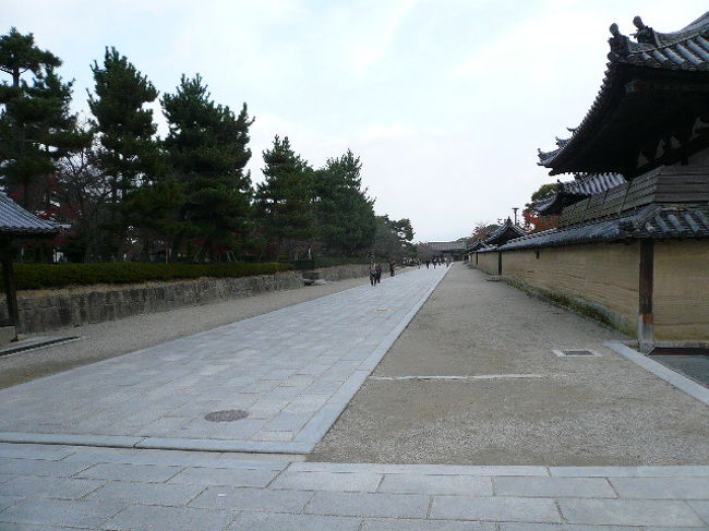 でこの先は東大門方面になります。真っ直ぐなので非常に配置が分かりやすいです。